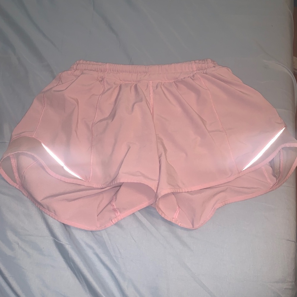 RARE PINK lululemon hotty hot shorts